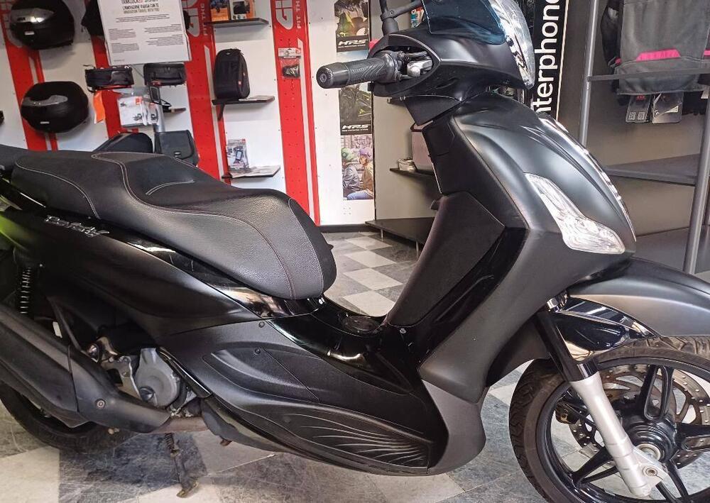 Piaggio Beverly 350 Tourer (2020) (2)