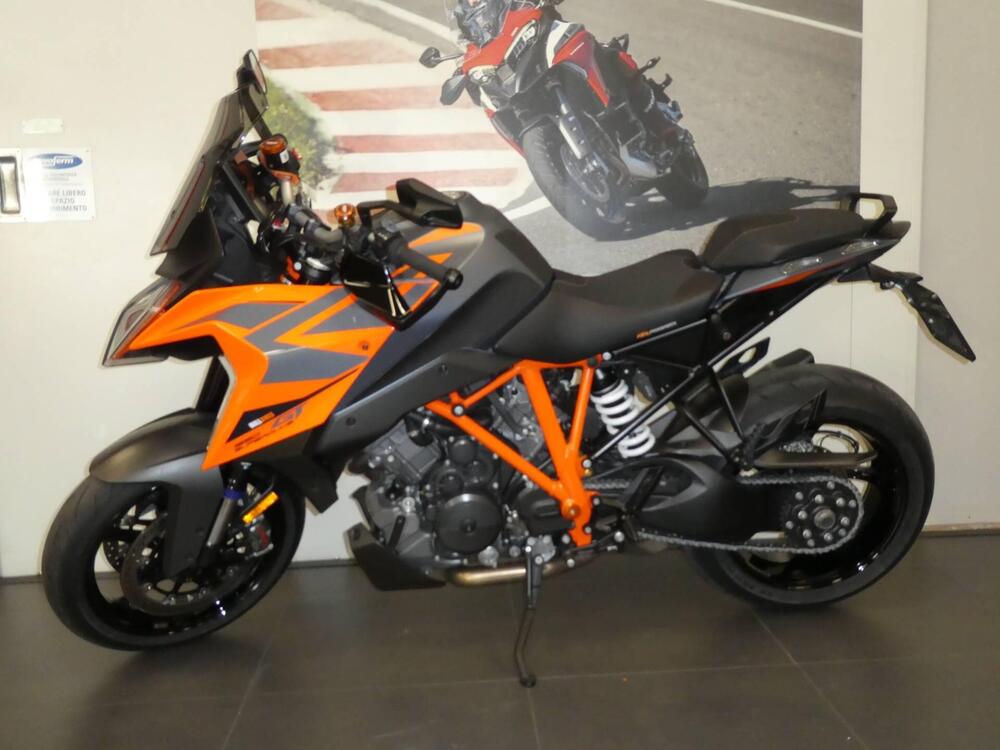 KTM 1290 Super Duke GT (2022 - 24) (4)