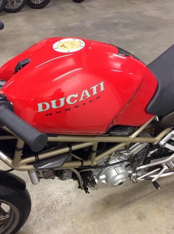 Ducati monster M900 (4)