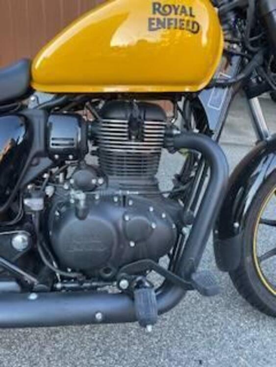 Royal Enfield Meteor 350 Fireball (2021 - 25) (3)