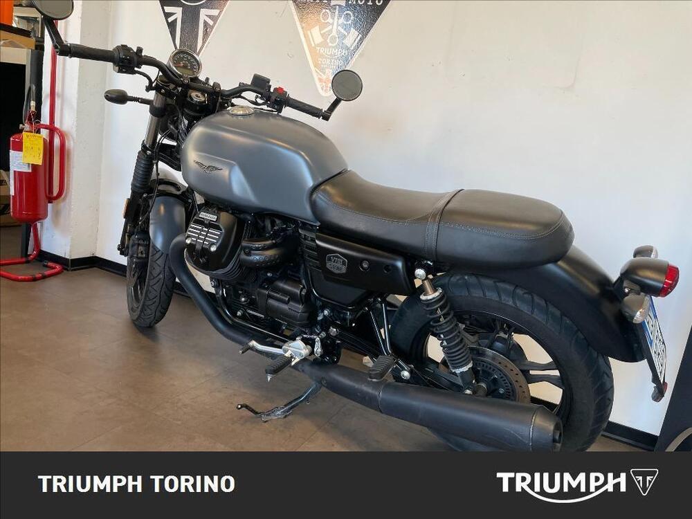 Moto Guzzi V7 III Stone (2017 - 20) (4)