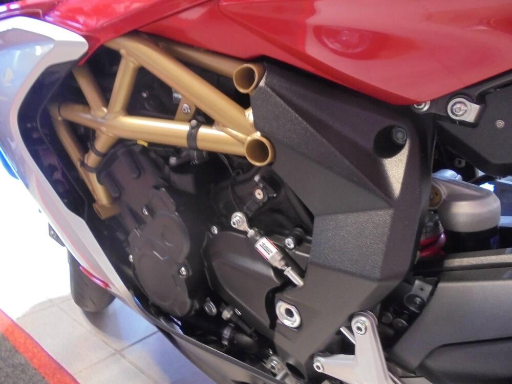 MV Agusta Superveloce 800 (2021 - 25) (5)