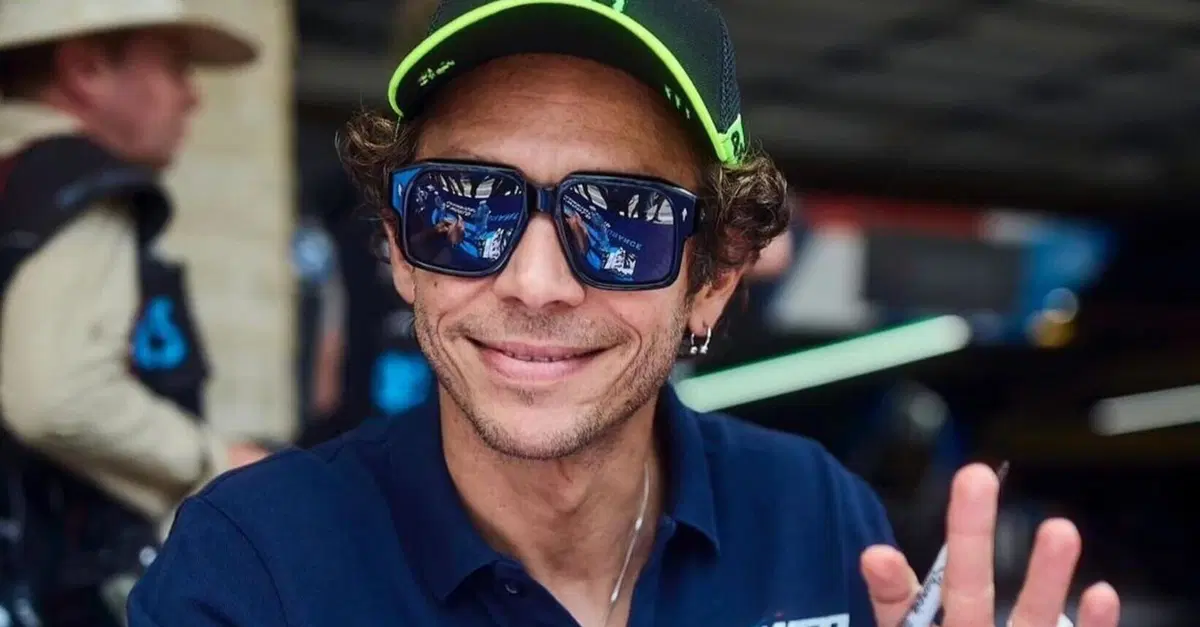 MotoGP 2025. Valentino Rossi: "La mattina mi alzo alle 7,45 e faccio il latte" [VIDEO]