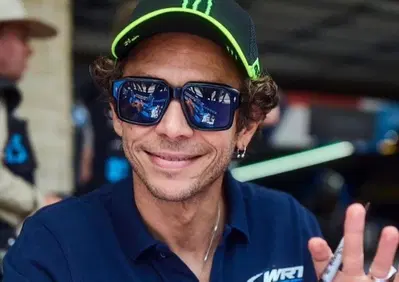 MotoGP 2025. Valentino Rossi: La mattina mi alzo alle 7,45 e faccio il latte [VIDEO]