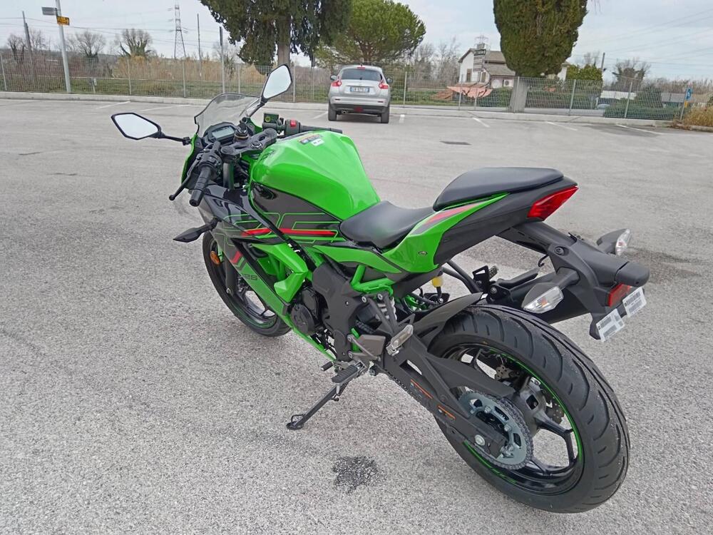 Kawasaki Ninja 125 (2021 - 25) (4)