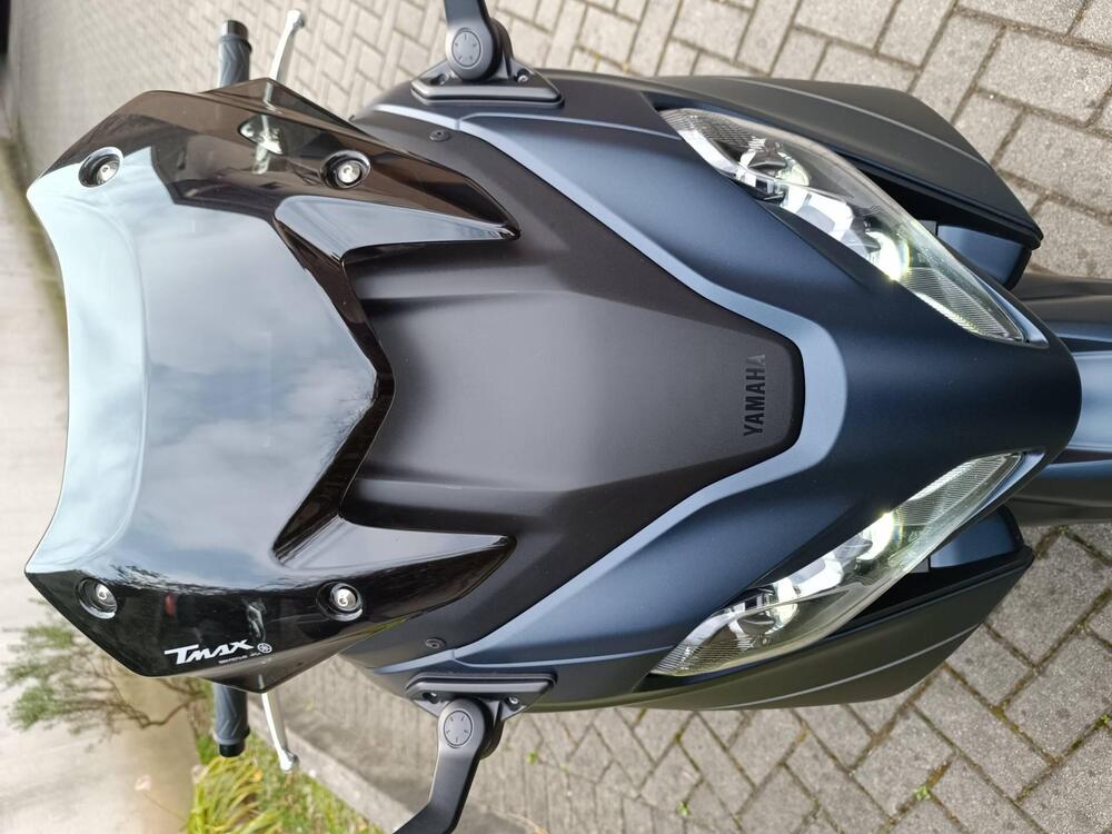 Yamaha T-Max 560 (2022 - 24) (4)