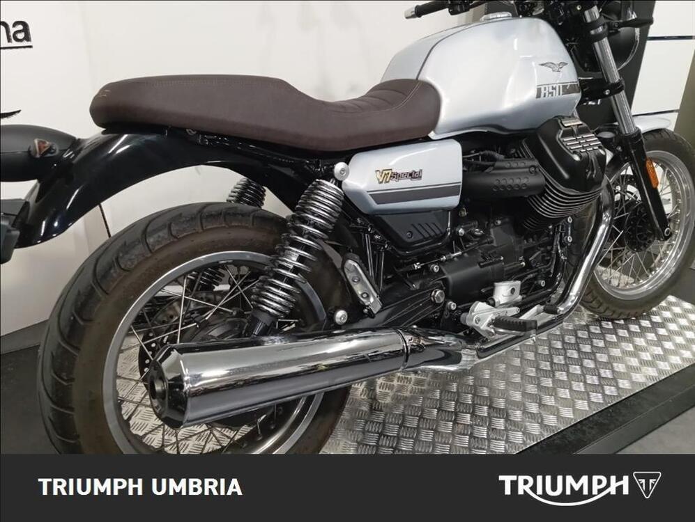 Moto Guzzi V7 850 Stone Special Abs (2021) (5)