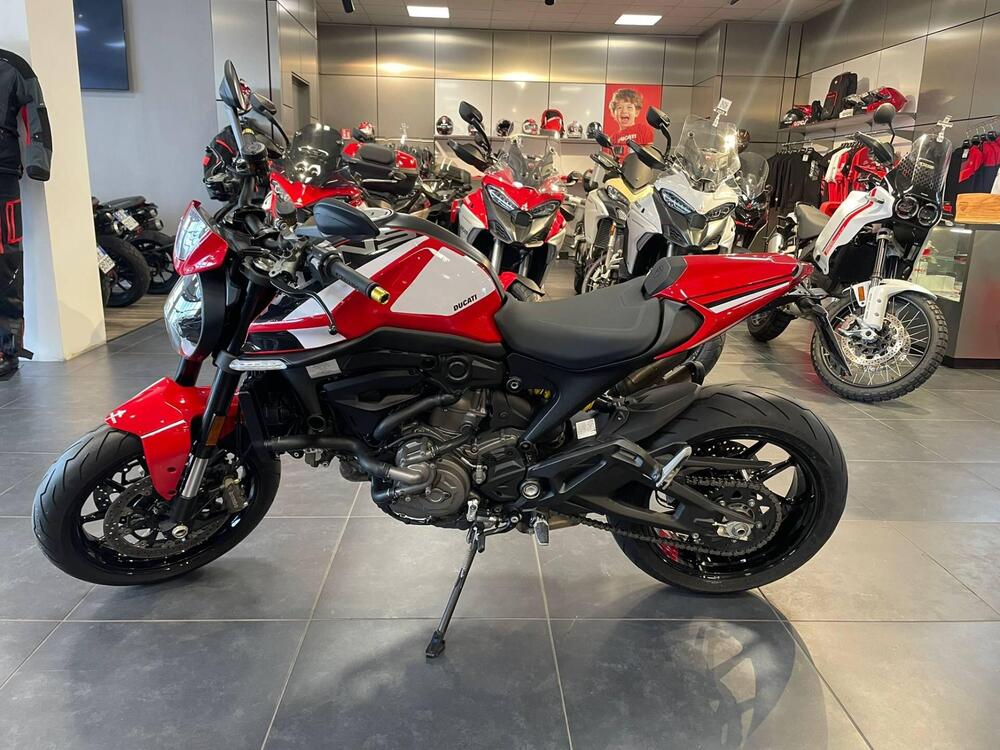 Ducati Monster 937 + (2021 - 25) (2)