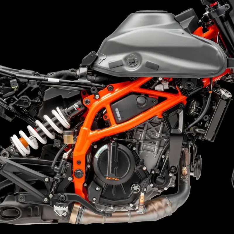 KTM 390 SMC R (2025 - 26) (12)