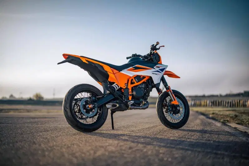 KTM 390 SMC R (2025 - 26) (16)