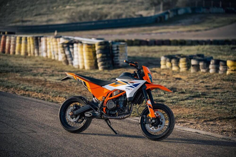 KTM 390 SMC R (2025)