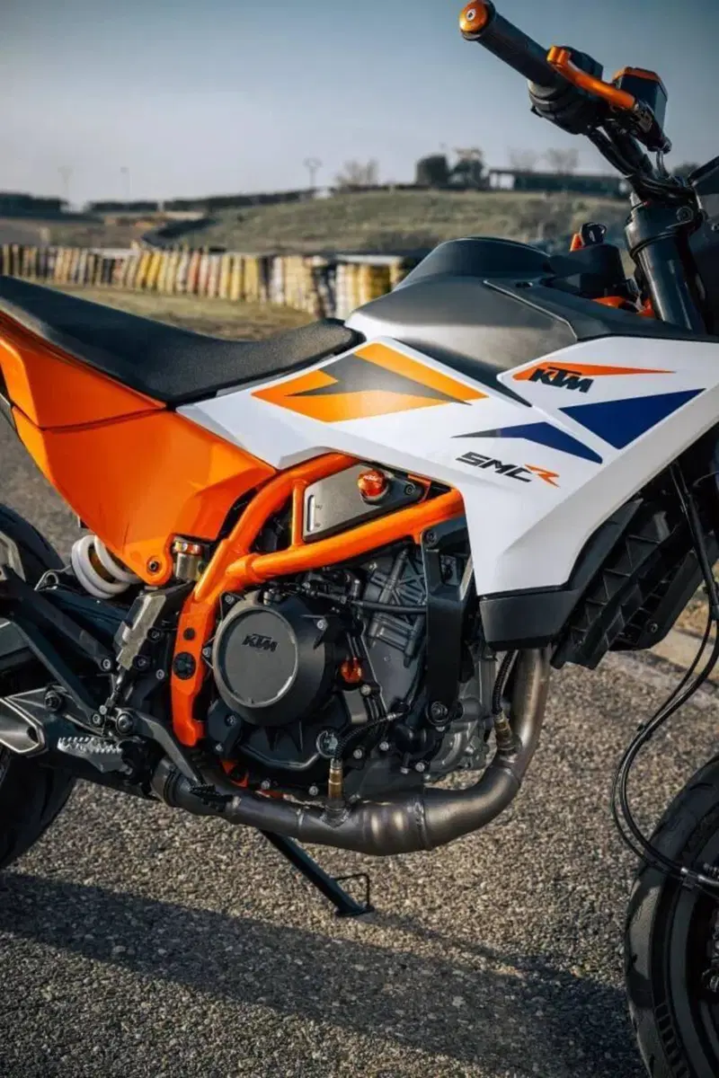 KTM 390 SMC R (2025 - 26) (17)
