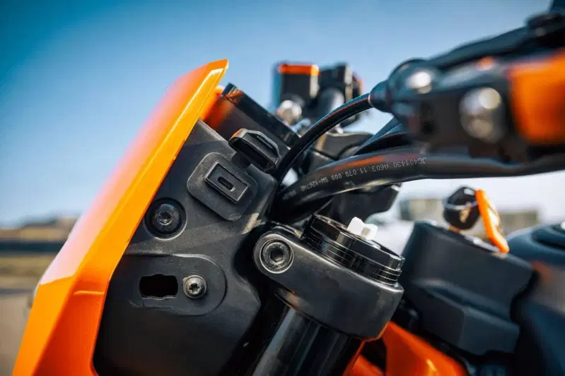 KTM 390 SMC R (2025 - 26) (18)