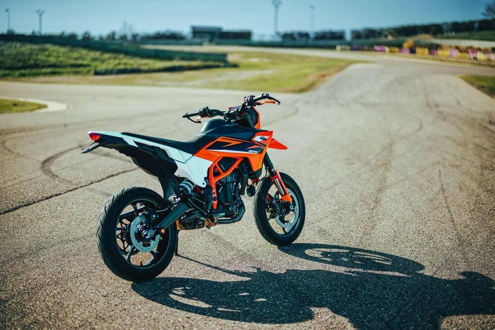 KTM 125 SMC R (2025)