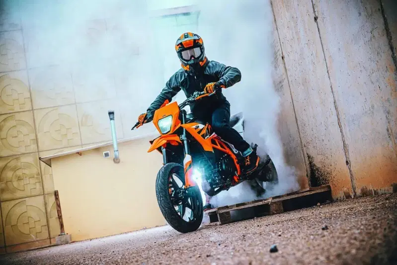 KTM 125 SMC R (2025 - 26) (7)