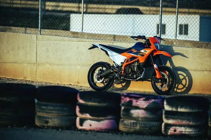 KTM 125 SMC R (2025 - 26) (12)