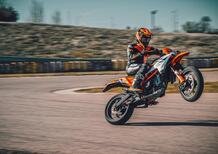 KTM SMC 125 R e 390 SMC R 2025: più READY TO RACE di così!