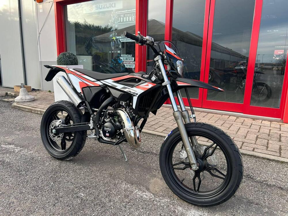 Betamotor RR 50 Motard (2021 - 25) (2)