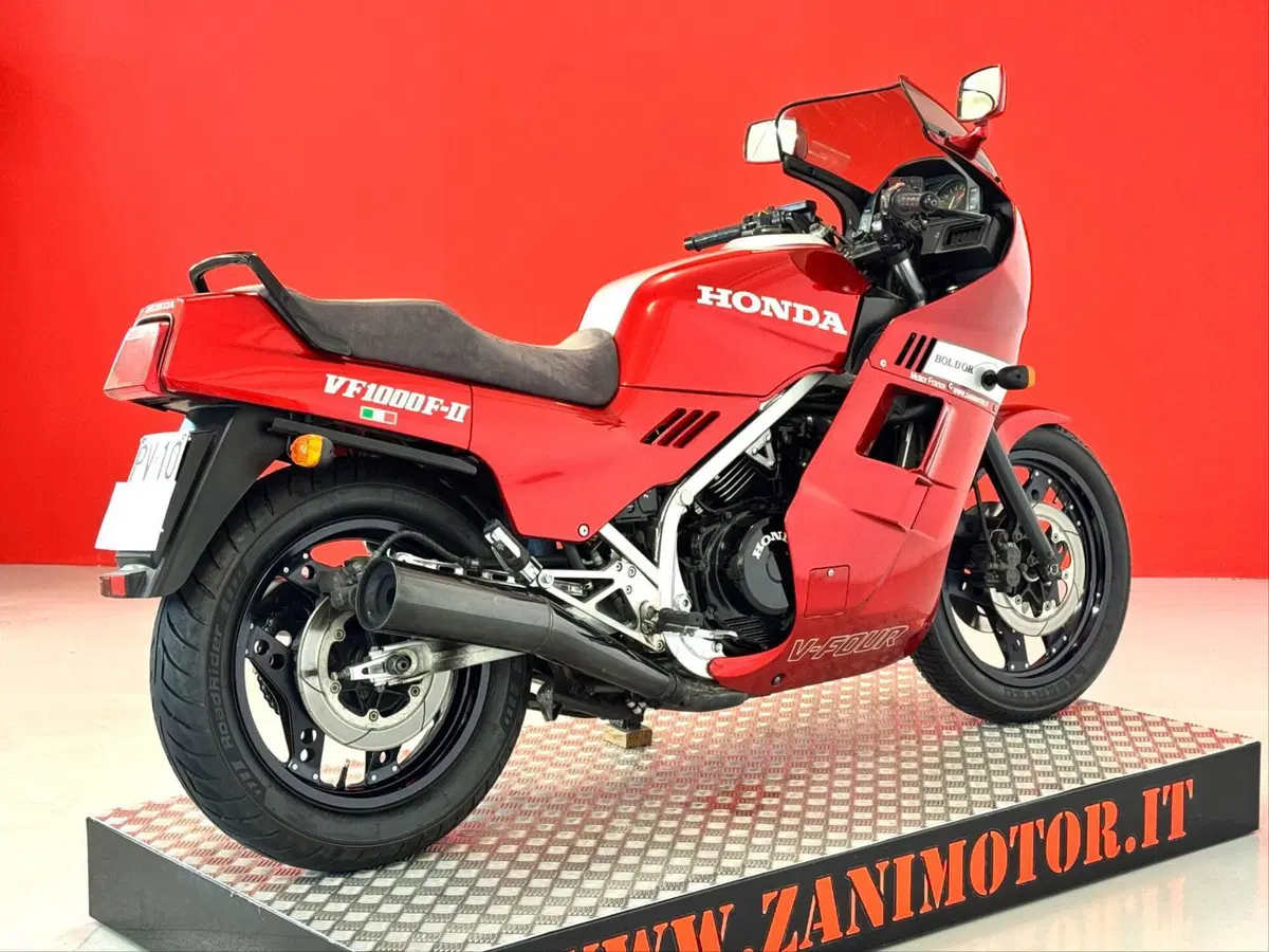 Honda VF 1000 F2 (1985 - 87) (8)