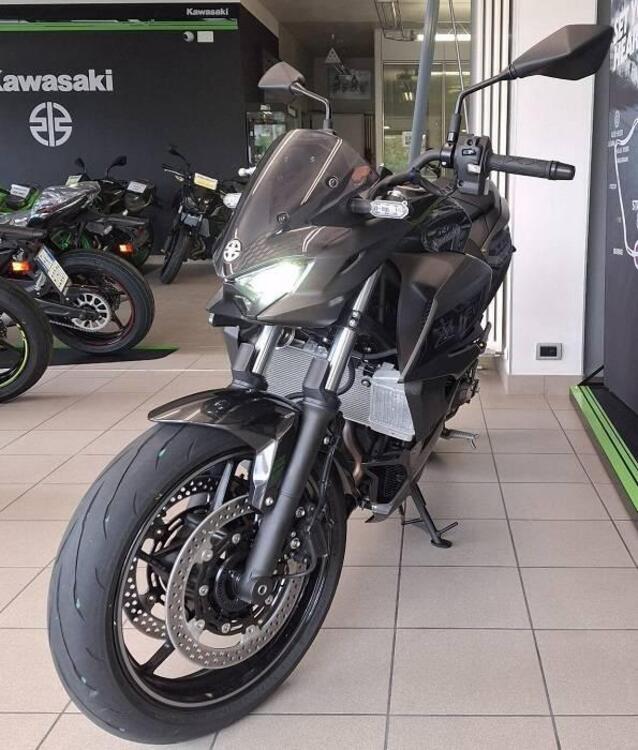 Kawasaki Z7 Hybrid (2024 - 25) (3)