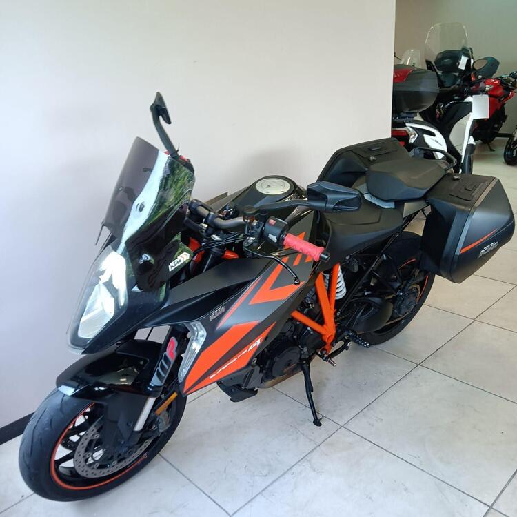 KTM 1290 Super Duke GT ABS (2016 - 18) (2)