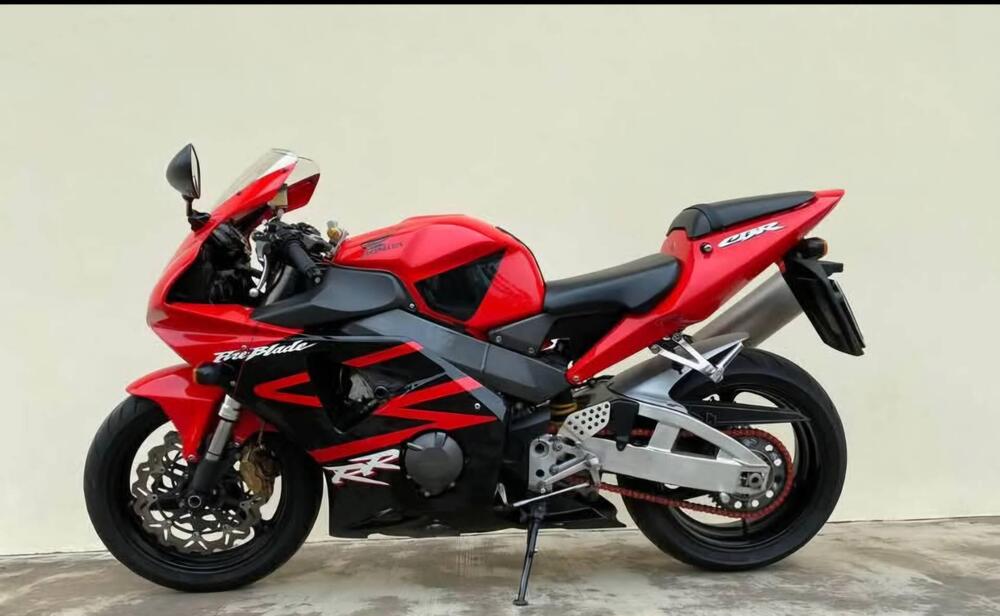 Honda CBR 900 RR Fireblade (2002 - 04) (2)