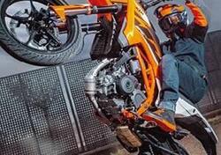 KTM 125 SMC R (2025) nuova