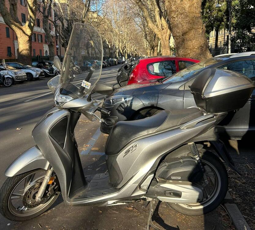 Honda SH 150 i (2017 - 19) (2)