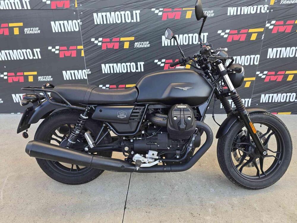 Moto Guzzi V7 III Stone (2017 - 20)