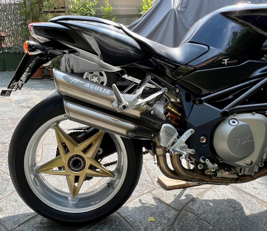 MV Agusta Brutale 910 S (2005 - 11) (5)