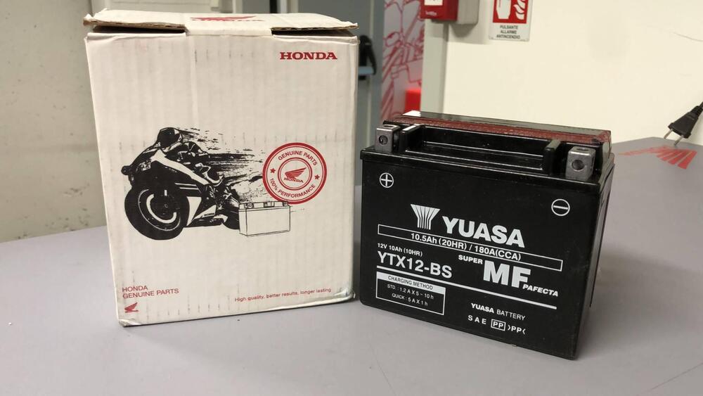 BATTERIA YUASA YTX12-BS 12V 10 Ah