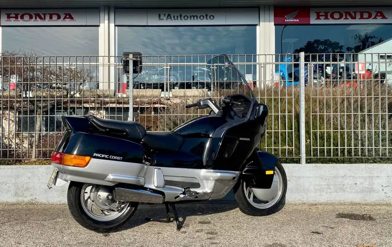 Honda PC 800 PACIFIC-COAST (5)