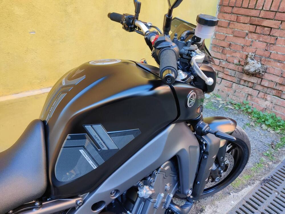 Yamaha MT-09 (2021 - 23) (2)