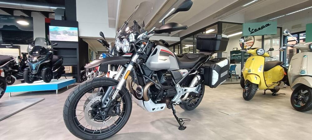 Moto Guzzi V85 TT Travel (2021 - 23) (4)