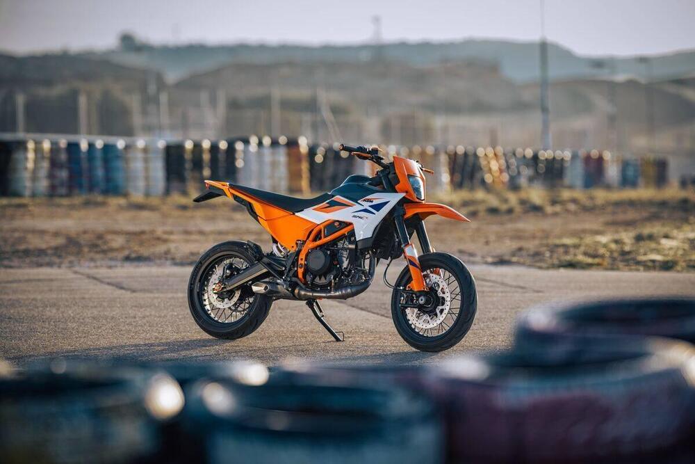 KTM 390 SMC R (2025)