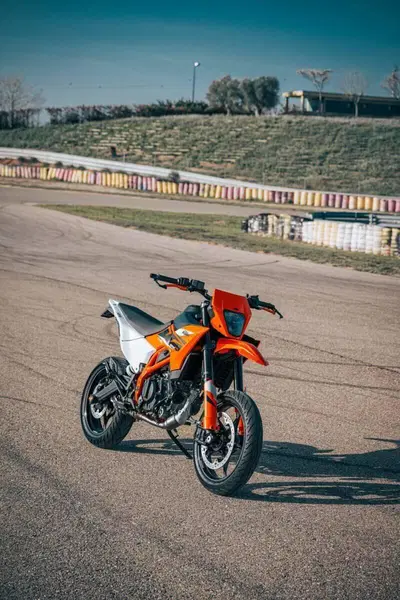 KTM 125 SMC R (2025 - 26) nuova