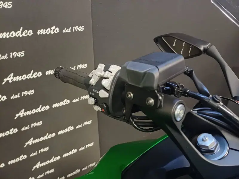 Kawasaki Ninja 1100 SX SE Tourer (2025 - 26) (2)