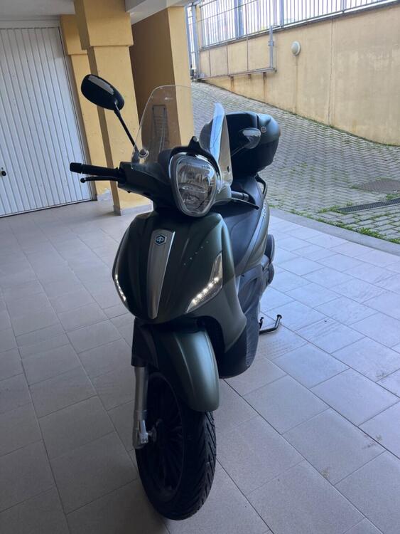 Piaggio Beverly 300 S (2021)