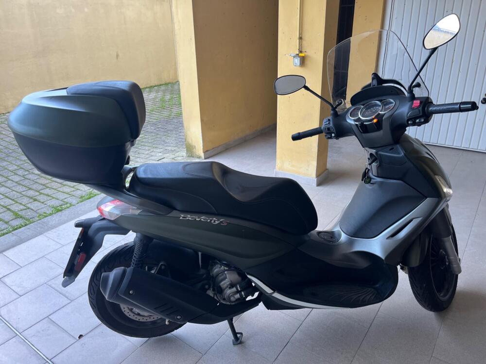 Piaggio Beverly 300 S (2021) (3)