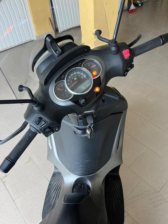 Piaggio Beverly 300 S (2021) (4)