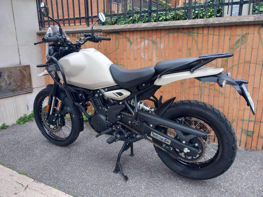 Royal Enfield Himalayan 450 (2024 - 25) (3)