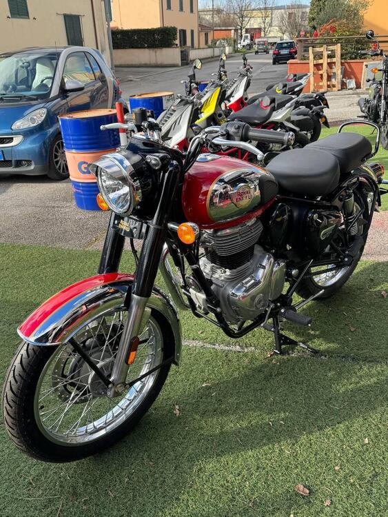 Royal Enfield Classic 350 (2021 - 25) (3)