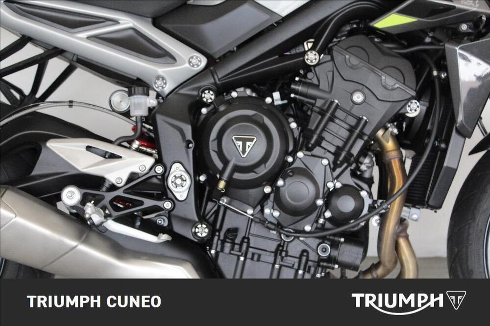 Triumph Street Triple 765 R (2023 - 25) (3)