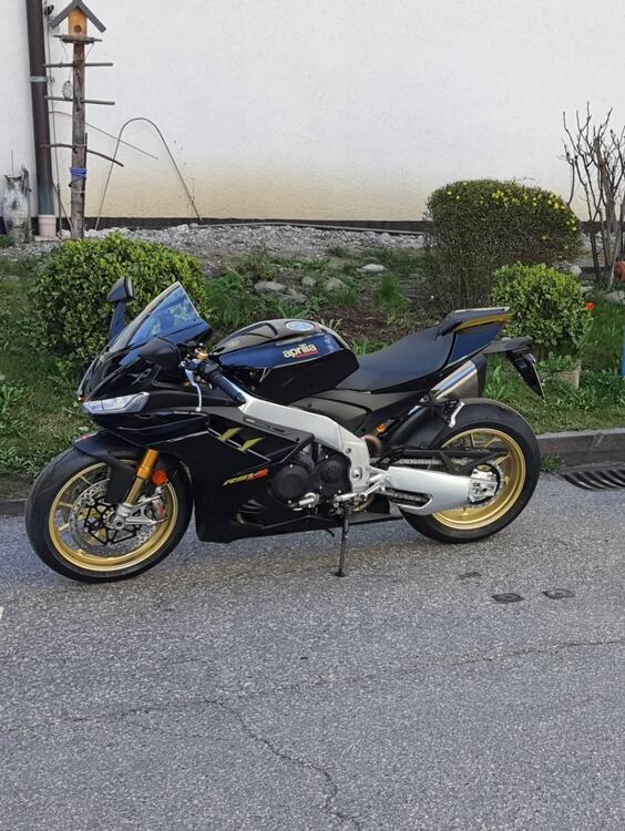 Aprilia RSV4 1100 Factory (2021 - 24)