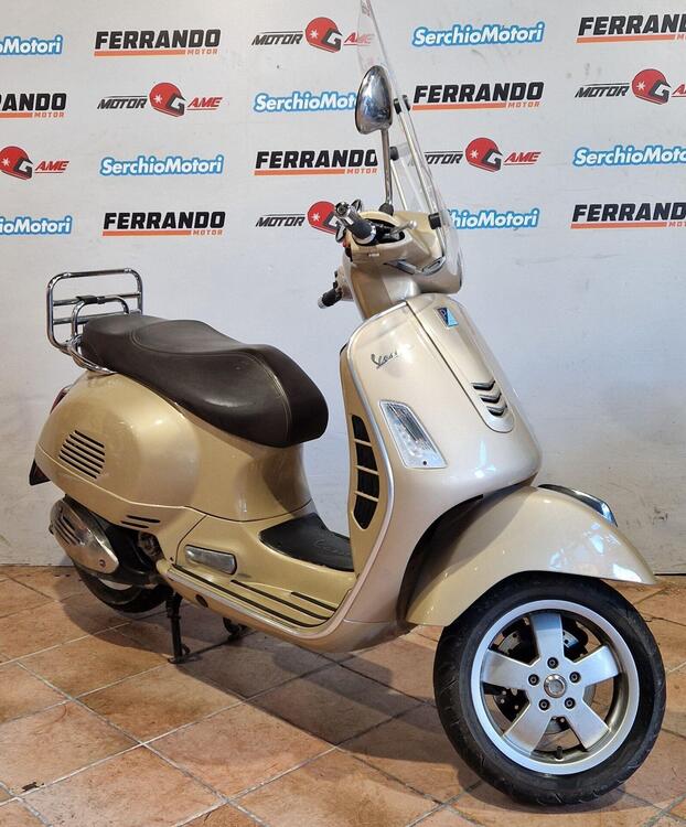 Vespa GTS 300 Super (2017 - 18) (5)