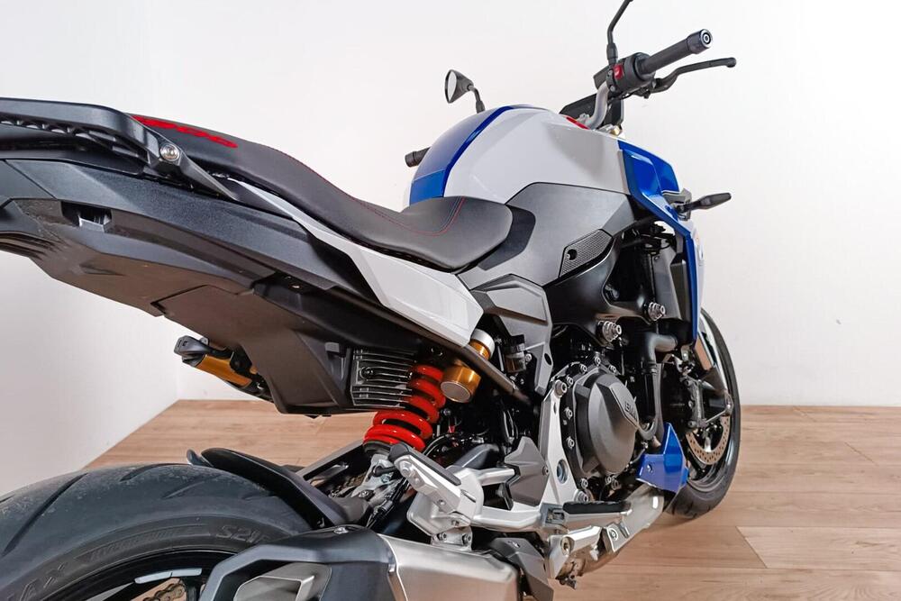 Bmw F 900 R (2025) (4)