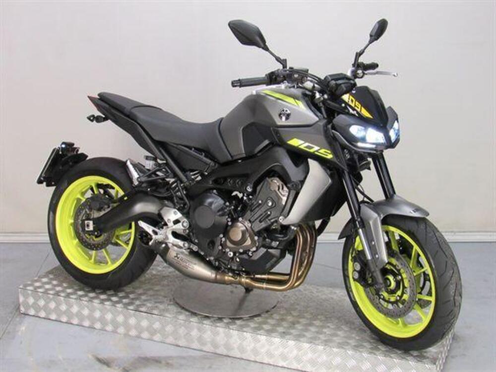 Yamaha MT-09 (2017 - 20) (2)