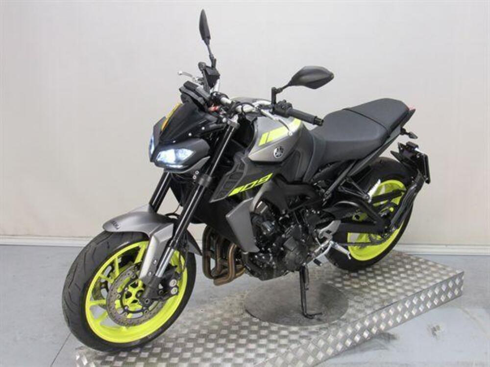 Yamaha MT-09 (2017 - 20) (3)