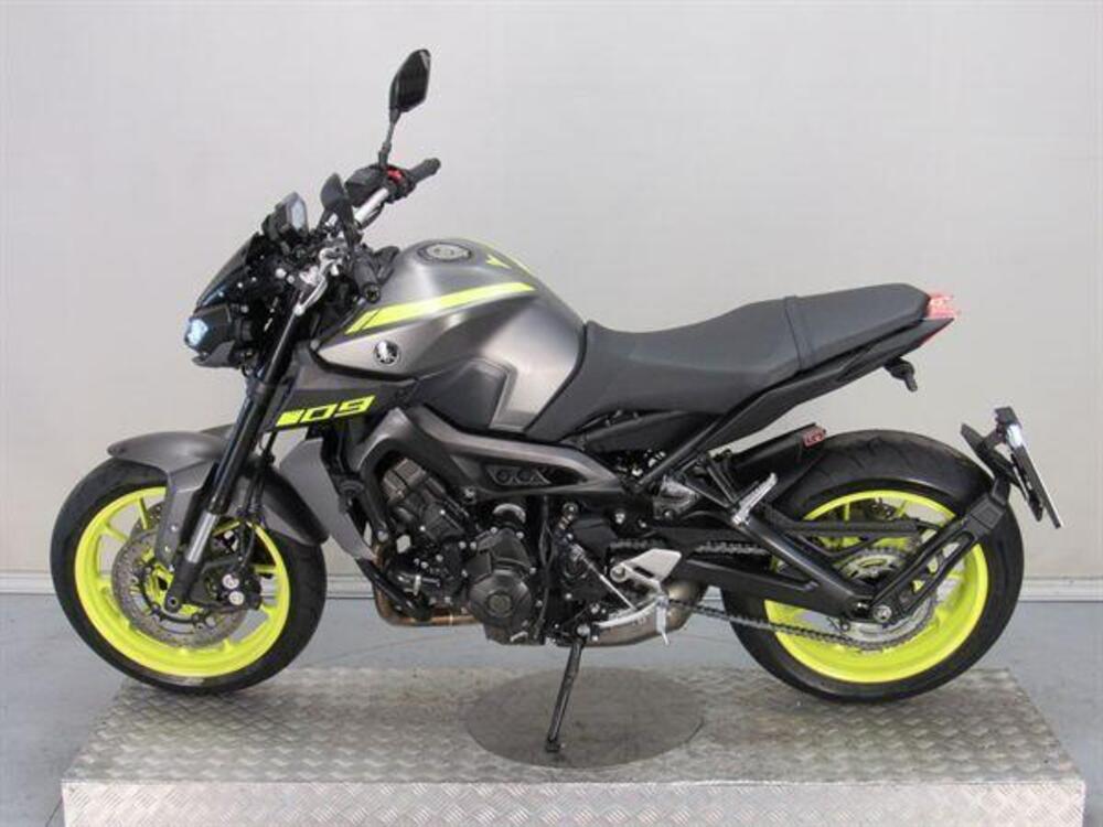 Yamaha MT-09 (2017 - 20) (4)