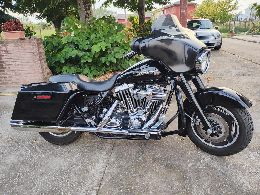 Harley-Davidson 1584 Street Glide (2007) - FLHX